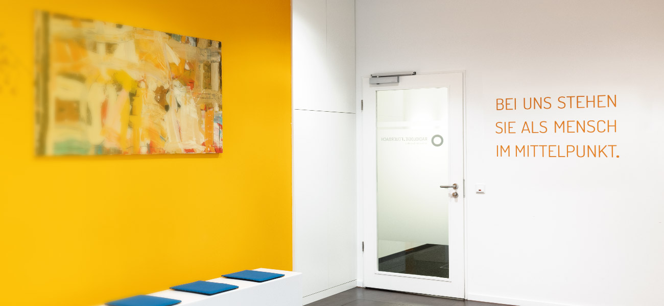 Wartebereich Praxis Carad Stuttgart